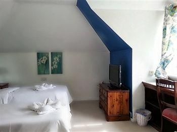 โรสมีด เกสท์เฮาส์ (Rosemead Guest House)1