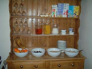 Burton Villa Guest House4