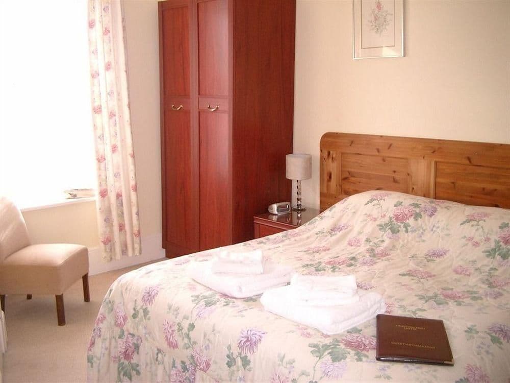Heatherleigh Bed & Breakfast Heatherleigh Bed & Breakfast