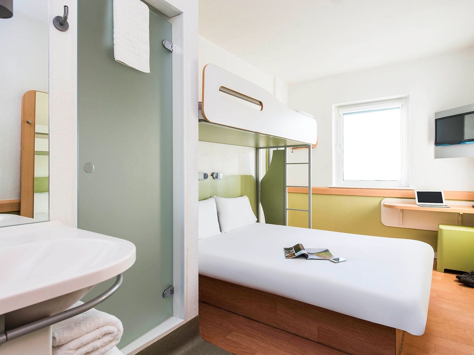 ไอบิส บัดเจ็ท ลีดส์ เซ็นเตอร์ คราวน์ พอยท์ โร้ด (ibis budget Leeds Centre Crown Point Road)0