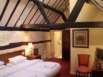 The Saracens Head - Inn