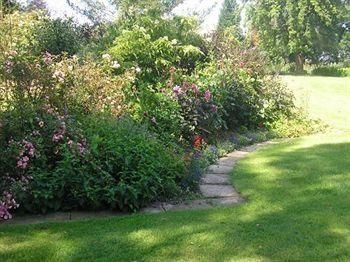 Orchards Retreat2
