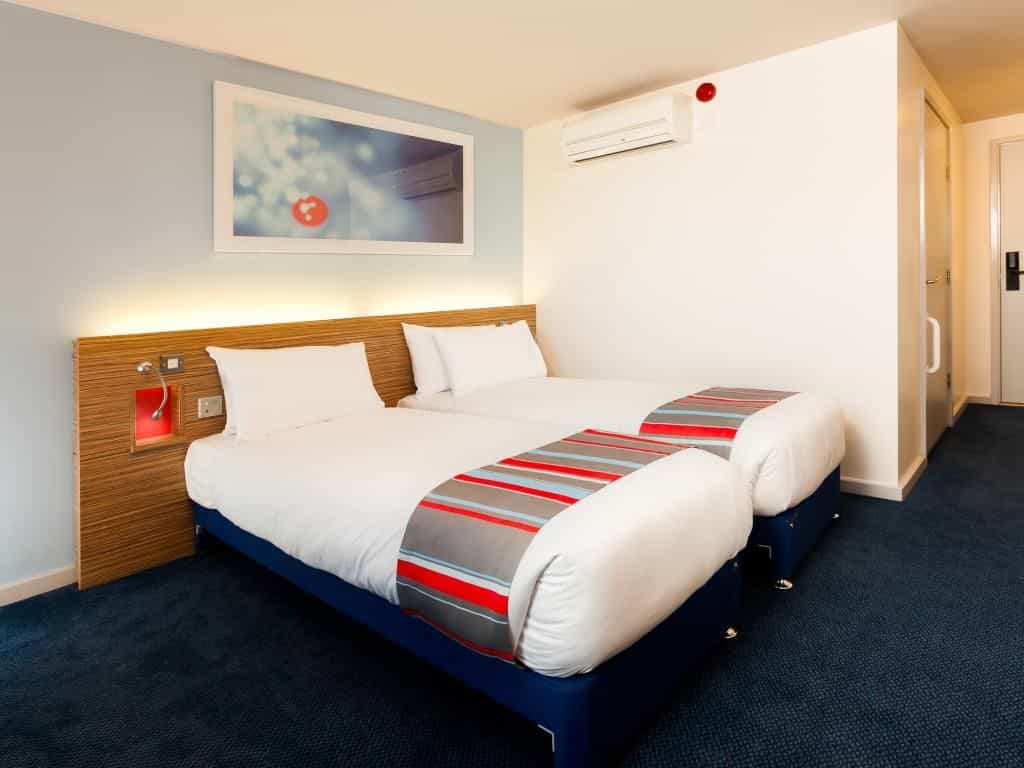 Travelodge Edinburgh Central Princes Street Travelodge Edinburgh Central Princes Street