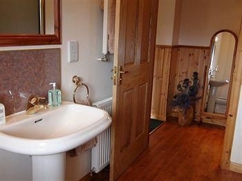 Binnilidh Mhor B&B and Self Caterin Cottage0
