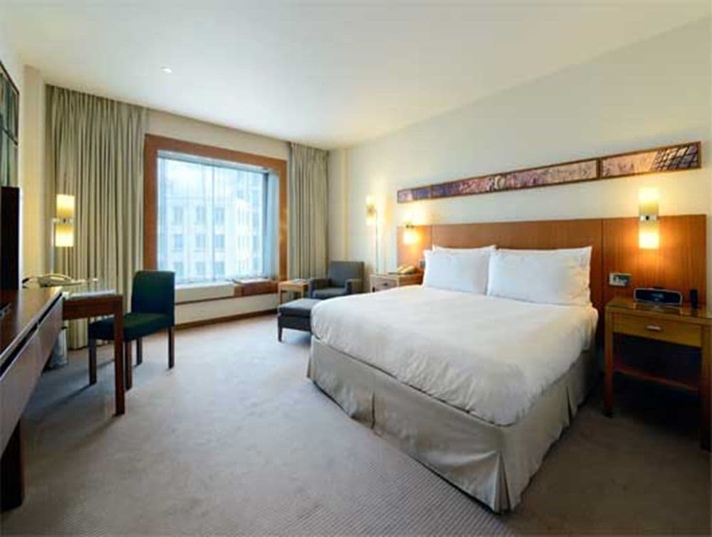Four Seasons Canary Wharf Four Seasons Canary Wharf