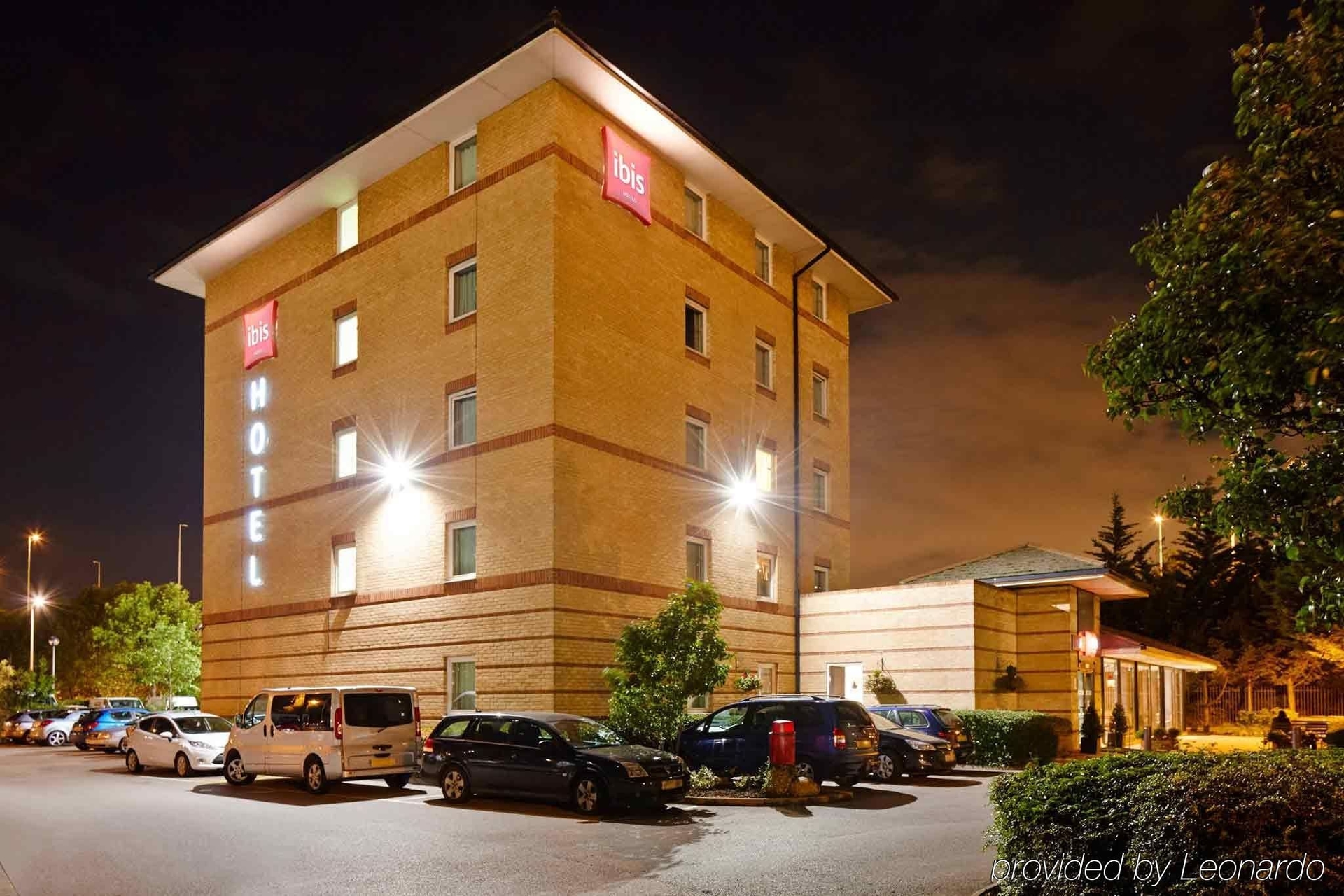 โรงแรมไอบิสลอนดอน เทอร์ล็อก เอ็ม25 (Ibis London Thurrock M25 Hotel)0