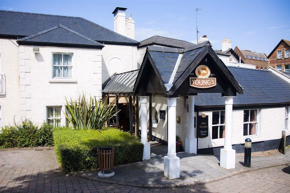 The Dukes Head Hotel2