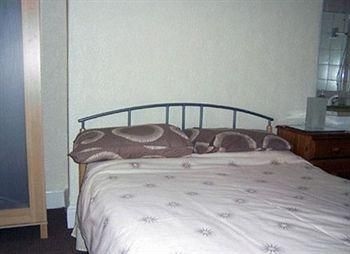 Alexandra Guest House4