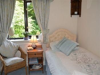 Woods End Bed & Breakfast2