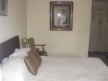 Drayton Lodge1