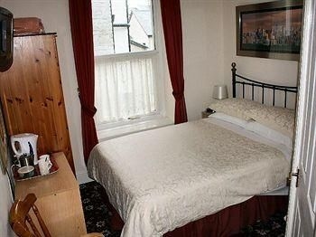 Melbreak House2