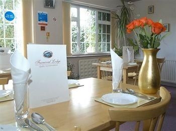 Furnival Lodge - Guest house3