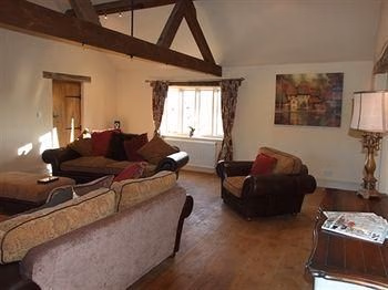 Hautbois Hall0