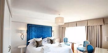 Roslin Beach Hotel0