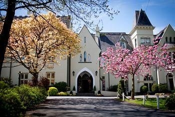 Glen-yr-afon House Hotel2