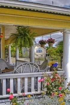 Hattie May Inn1