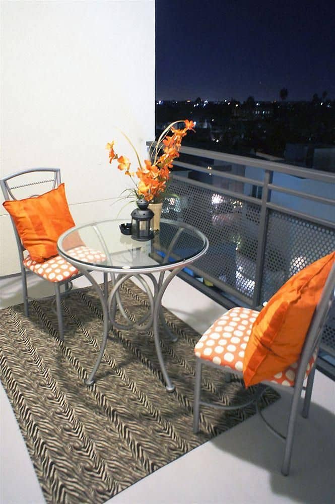 The 5200 Wilshire BLVD The 5200 Wilshire BLVD
