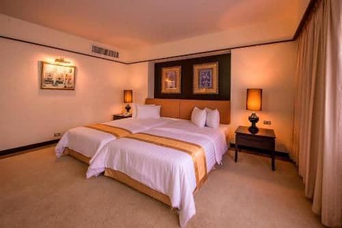 Deluxe Suite