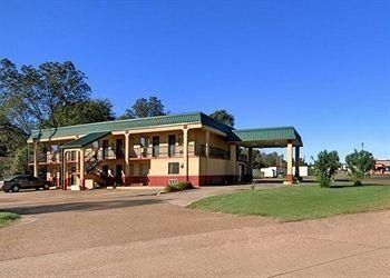 Rodeway Inn2