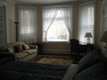 The Kalorama Guest House4