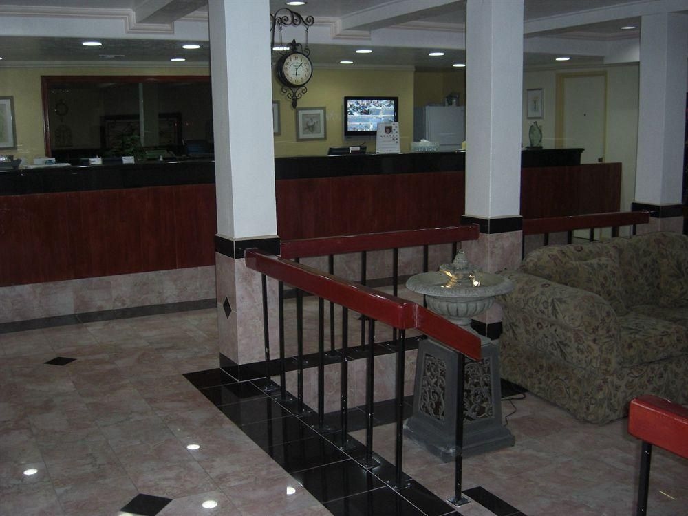Vacation Inn and Suites3