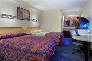 Red Roof Inn Minneapolis Plymouth4