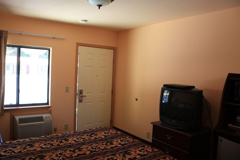 Gold Trail Motor Lodge1