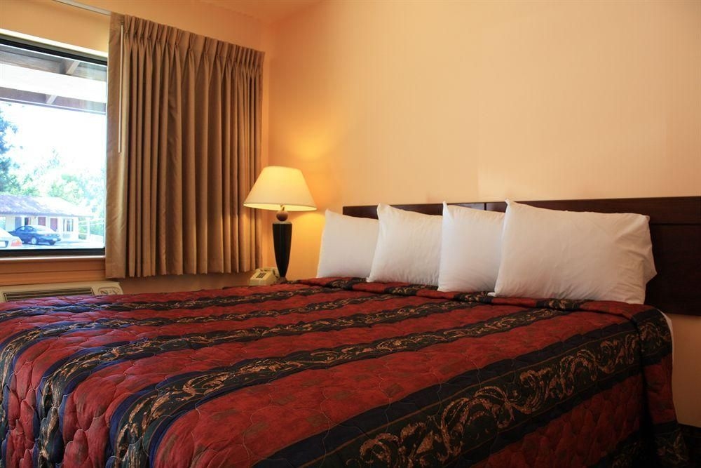 Gold Trail Motor Lodge2
