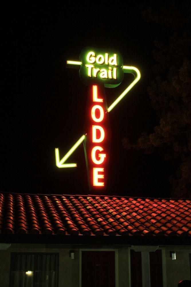 Gold Trail Motor Lodge0