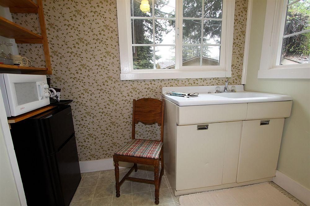 Fern Grove Cottages0
