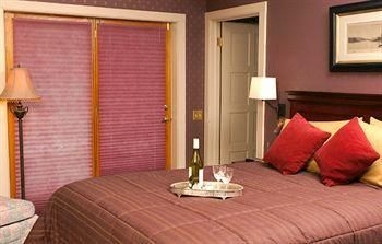 John Morris Manor Bed & Breakfast2