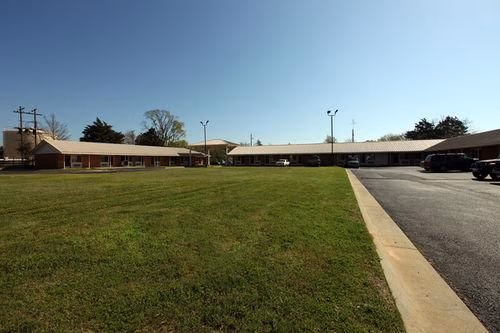 AMERICAS BEST VALUE INN3