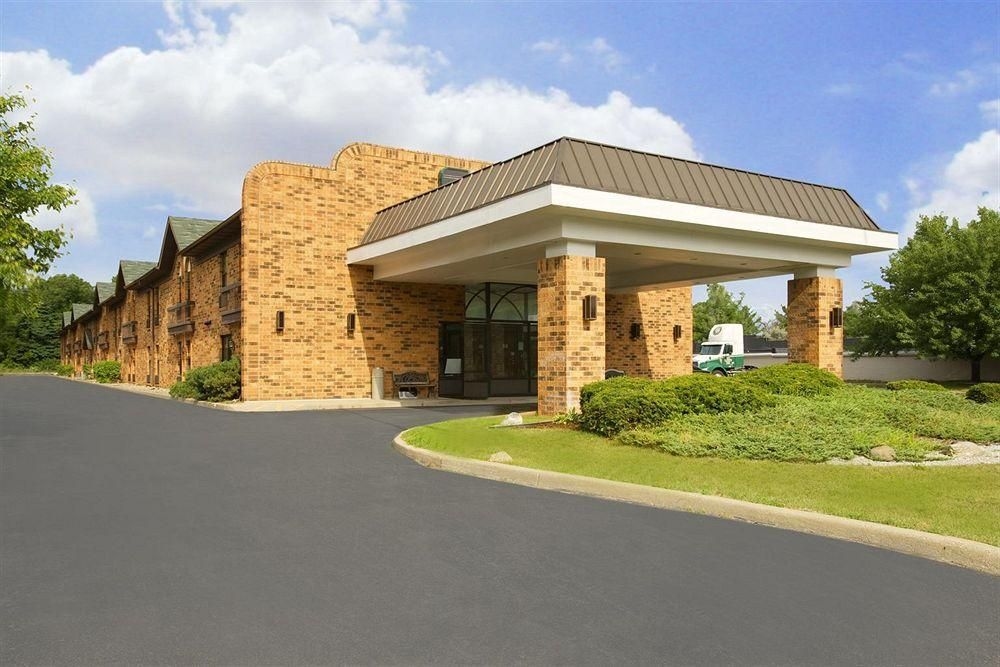 AMERICAS BEST VALUE INN4