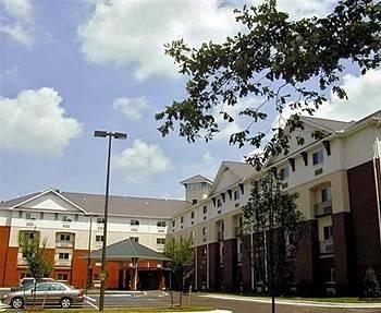Crestwood Suites - Newport News4