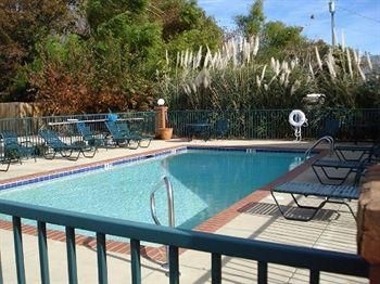Home-Towne Suites Auburn4