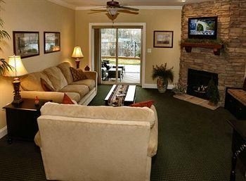 Summit Manor Condominiums3