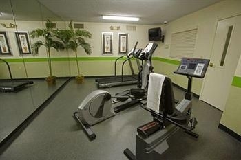 Extended Stay Deluxe Richmond - I-64 - West Broad Street3