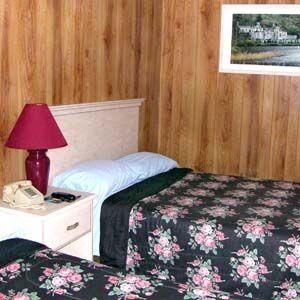 Mayflower Motel Inn1