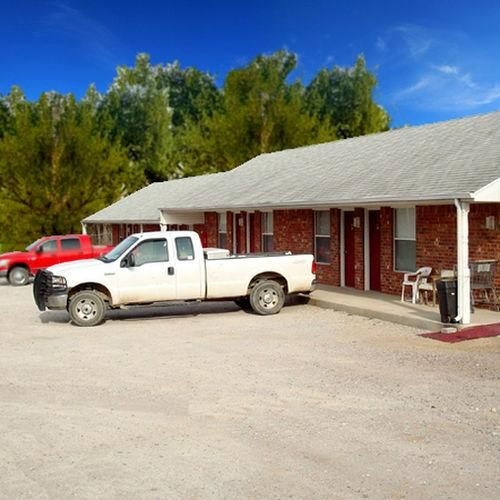 Budget Inn Madill1