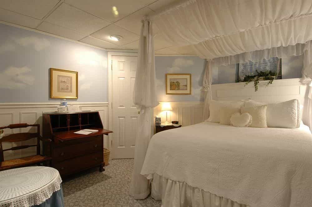 1899 Wright Inn & Carriage House