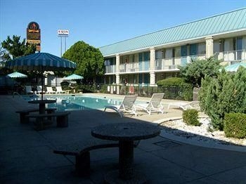 Bossier Inn and Suites2