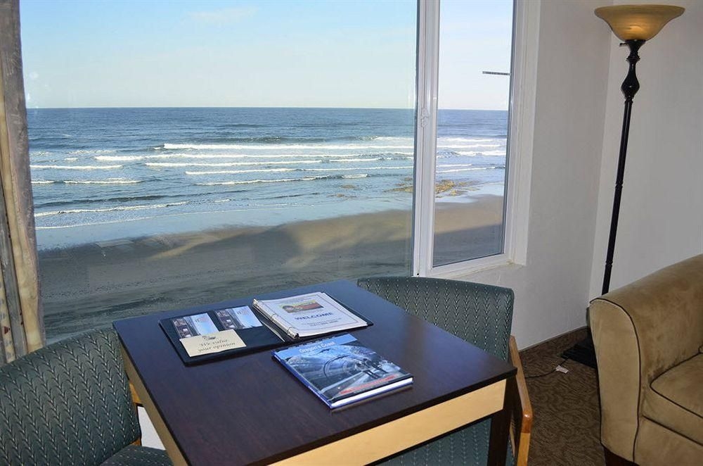 Sailor Jack Oceanfront Motel0
