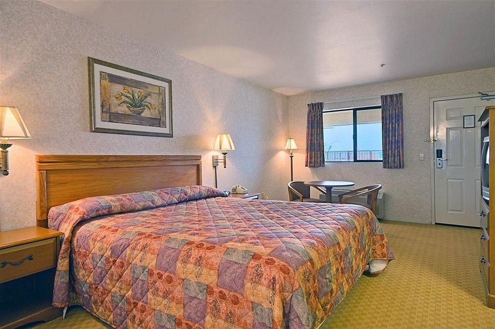 SUPER 8 SANTA NELLA CA1