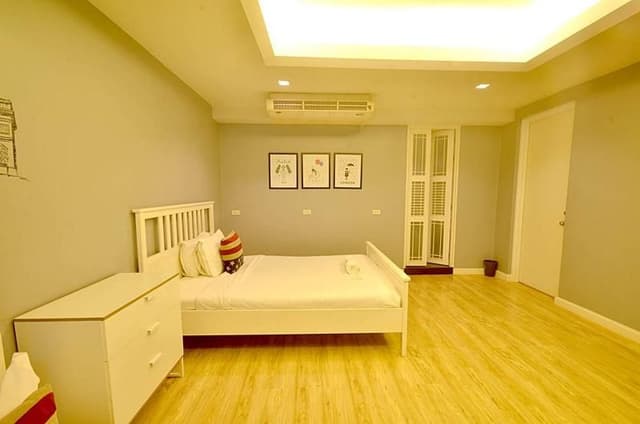 FAMILY ROOM DELUXE