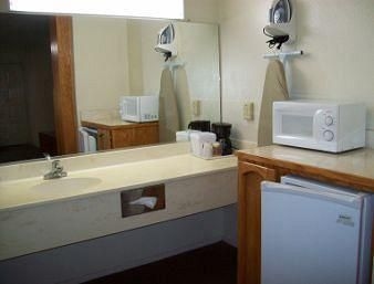 Knights Inn Norco / Miraloma / Eastvale1
