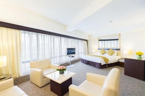 Deluxe Suite