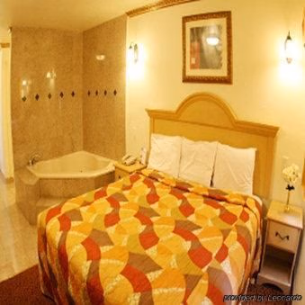 Glen Capri Inn &Suites - Colorado Street4