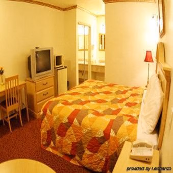 Glen Capri Inn &Suites - Colorado Street1