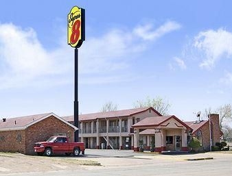 Super 8 Vernon3
