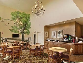 Ramada Shelbyville1